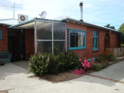 17 Jackson Street, West End