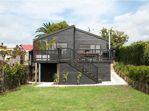 2/3 East Coast Road, Milford