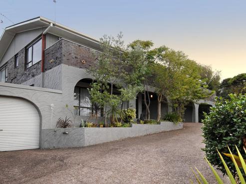 2/533 Beach Road, Murrays Bay