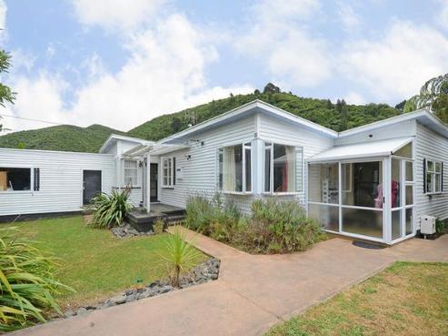20 Black Beech Street, Birchville