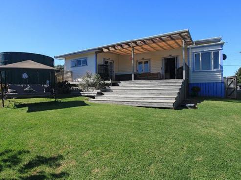 7 Alison Road, Surfdale