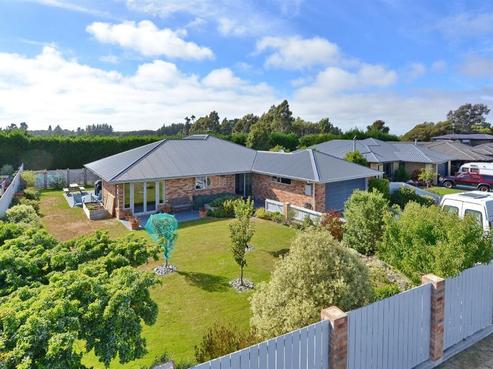 17 Parkinson Place, Woodend