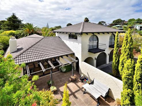19 Lyons Avenue, Murrays Bay