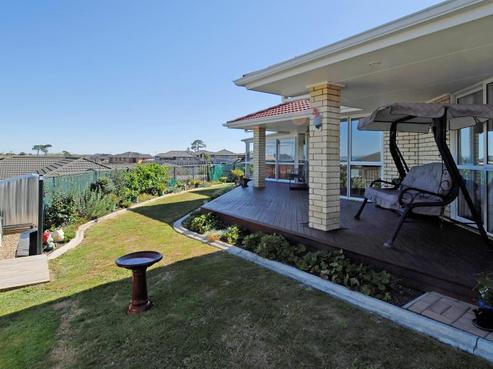 9 Raddington Way, Huntington