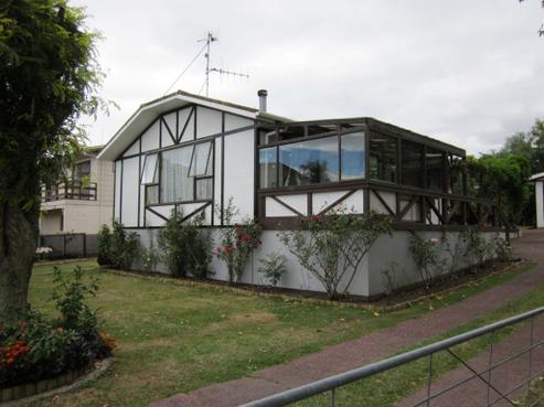 10 Washington Square, Paeroa