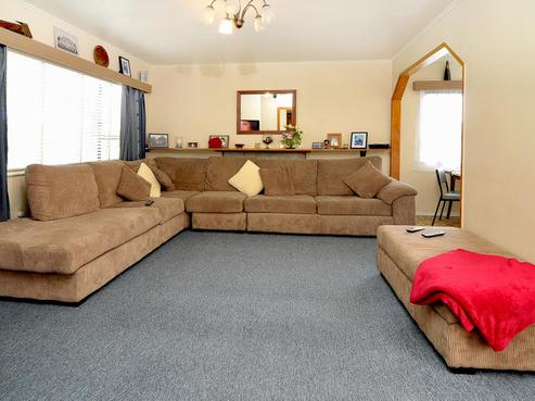 24 Everitt Road, Otara