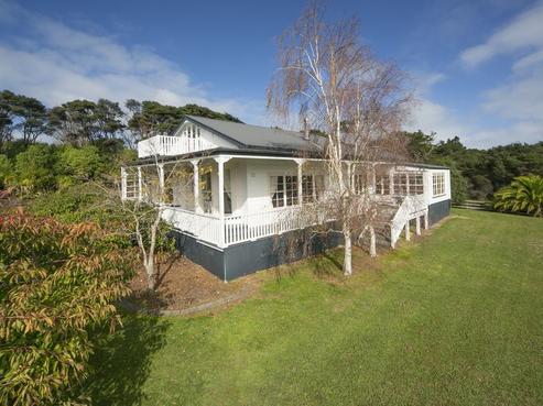 10 Taiapa Road, Muriwai