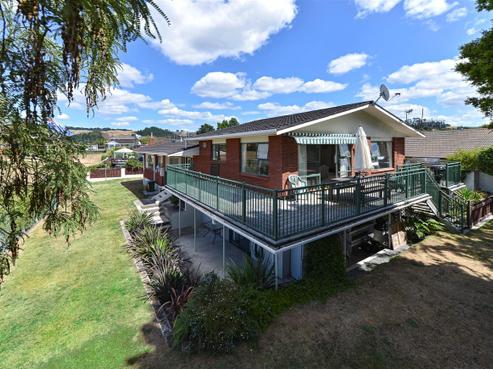 19 Luxor Place, Westbrook