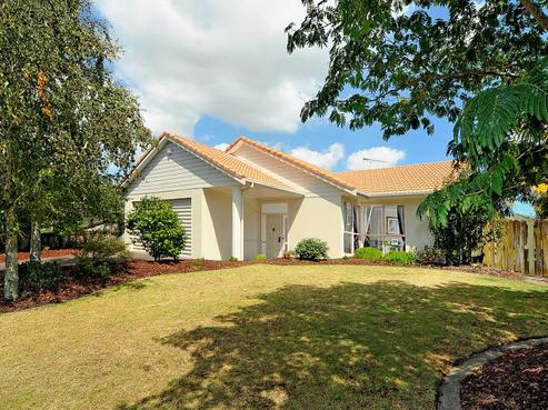18 Pajaro Place, Golflands