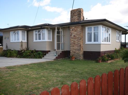 12 Vanguard Road, Kelston