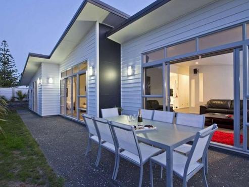 31 Karoro Road, One Tree Point