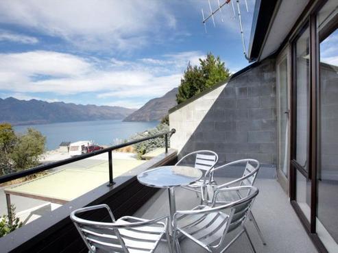 22/135 Fernhill Road, Fernhill/Sunshine Bay