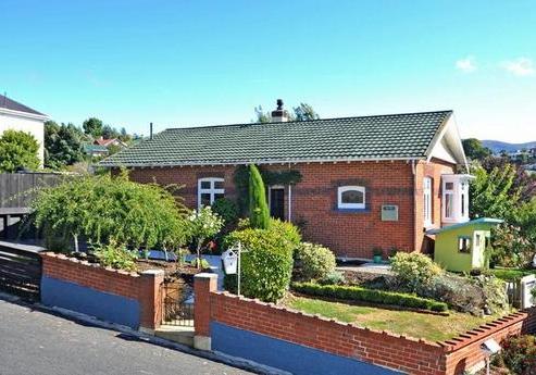 4A Springhill Road, Mornington