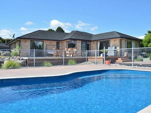 35 Palm Grove, Kamo