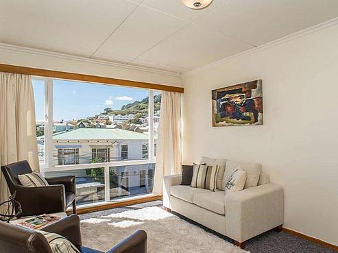 9/4 Queen Street, Mount Victoria