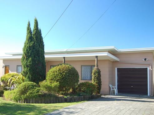 16 School Road, Wellsford