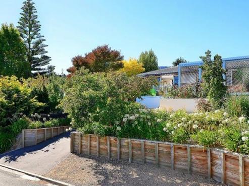 17 Muter Street, Akaroa