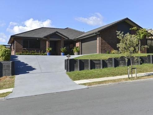 6 Butler Place, Lynmore