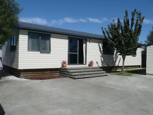 24A Trinity Crescent, Pirimai