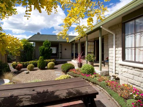 8 Eglinton Place, Havelock North