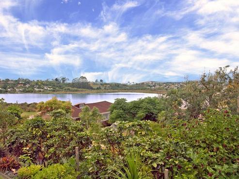 122 College Place, Poike