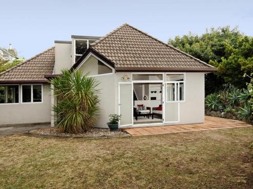 25 Brewster Avenue, Morningside