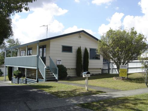 41A Lansdowne Crescent, Glenview