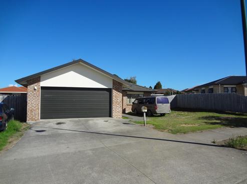 40 Nicholas Gibbons Drive, Clendon Park