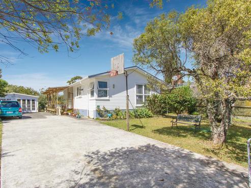 86 Cobham Crescent, Kelston
