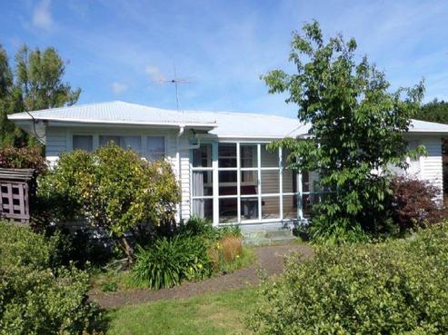 102 Brandon Street, Featherston