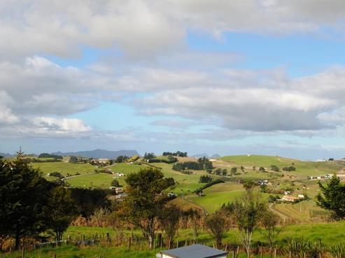 137 Valley View Road, Otaika
