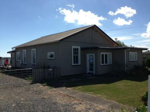 665 State Highway 25, Waitakaruru