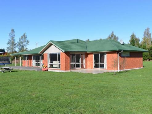 724 Loburn Whiterock Road, Loburn
