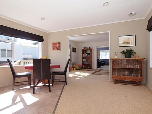 212 Dowse Drive, Maungaraki