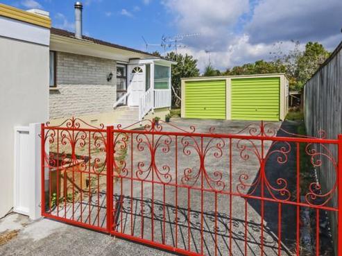 2/139 Gills Road, Half Moon Bay