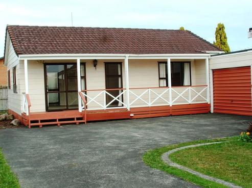 37B Edgewater Parade, Waiuku