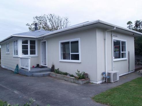 8 Totara Street, Otaki
