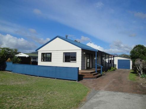 211B Ocean Road, Whangamata