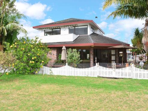 2/22 The Circle, Manly