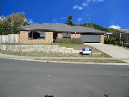 30 Bluewater Place, Paraparaumu