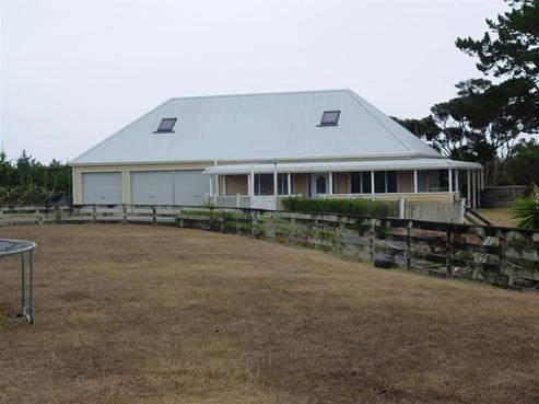 212 Whalers Road, Pukenui
