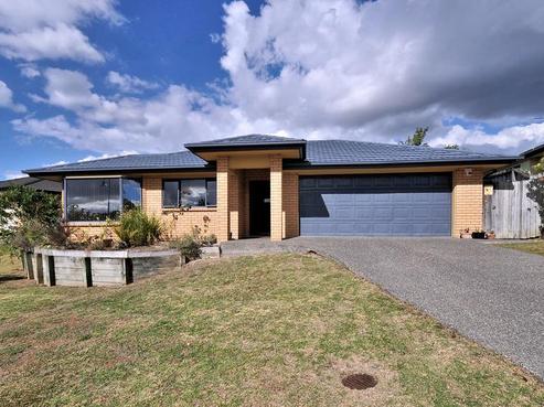 73 Bluebird Crescent, Unsworth Heights