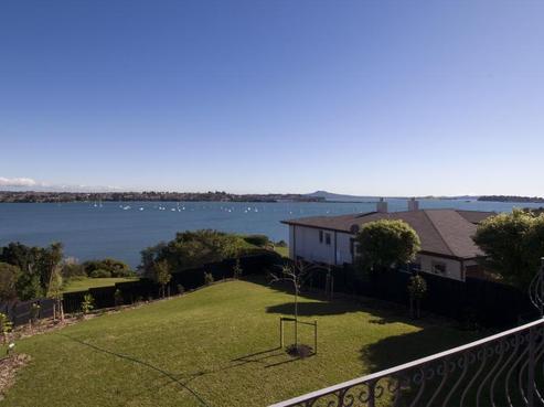 18 Falstaff Place, Half Moon Bay