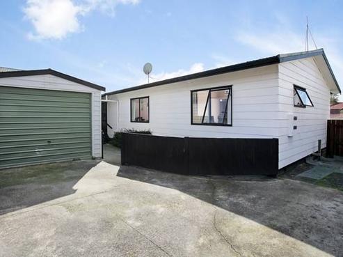 42A Templeton Place, Clendon Park