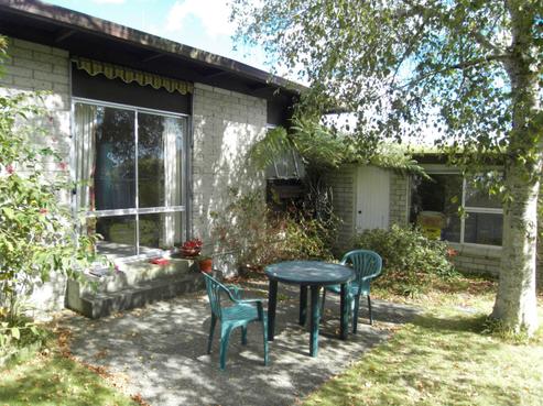 108A Lewis Street, Glenview