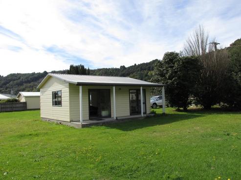 16 Walsh Street, Reefton