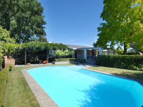 26 Wellwood Road, Longlands
