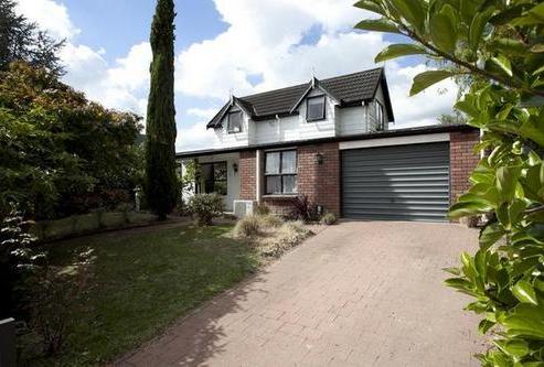 4 Marlowe Drive, Leamington