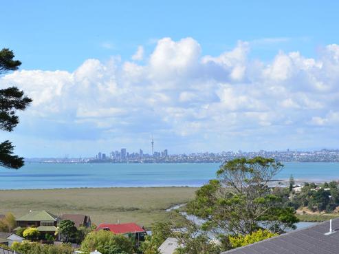 135 Luckens Road, West Harbour