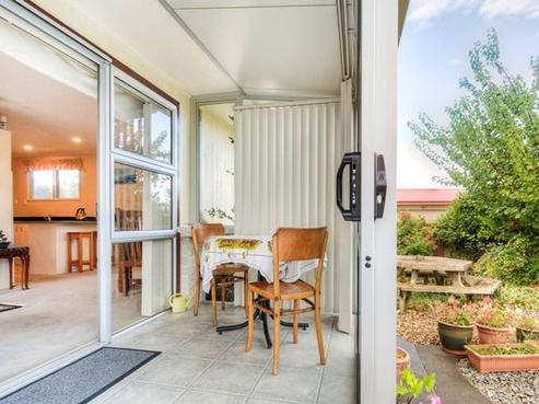 2/21 White Street, Taradale